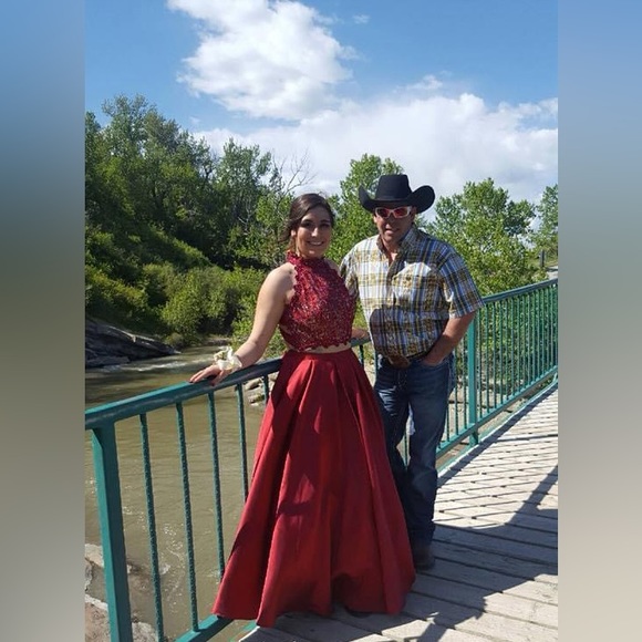 Grad dress - Picture 3 of 4